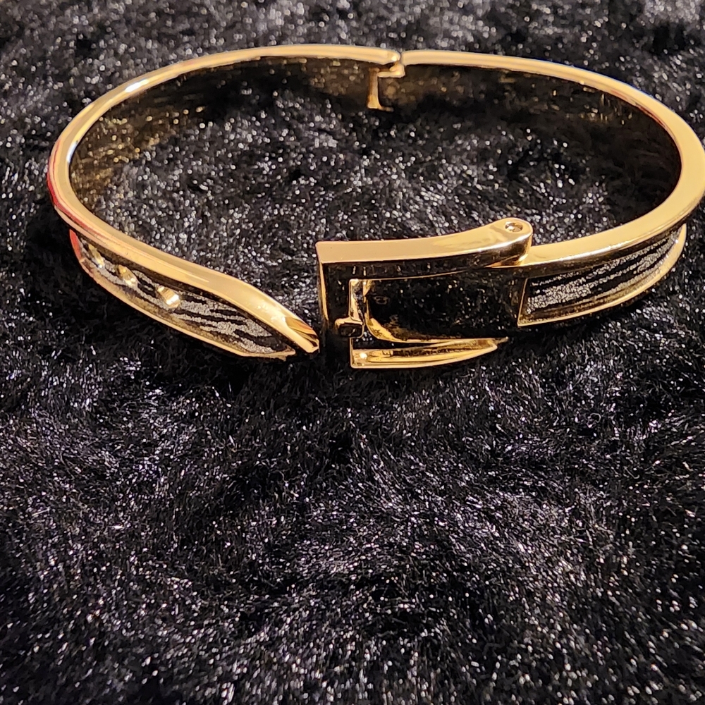 Jewelry Costume Bracelet